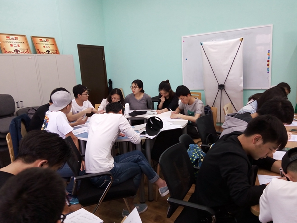 bevictor伟德官网2014级本科第一党支部主题党日_副本.jpg bevictor伟德官网2014级本科第一党支部主题党日_副本.jpg